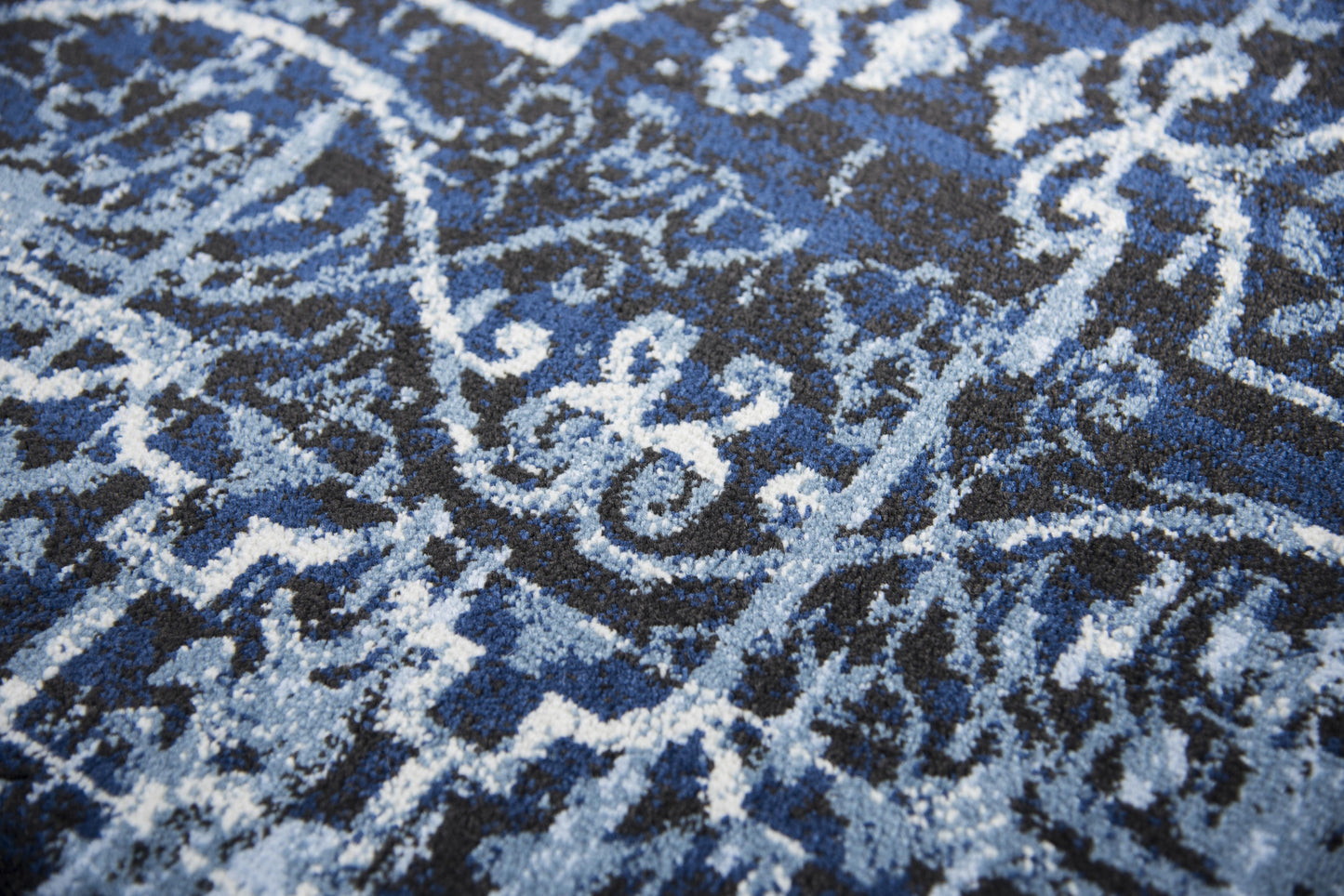 Panache PN6964 Blue/Ivory Machine-Made Rug - Rizzy
