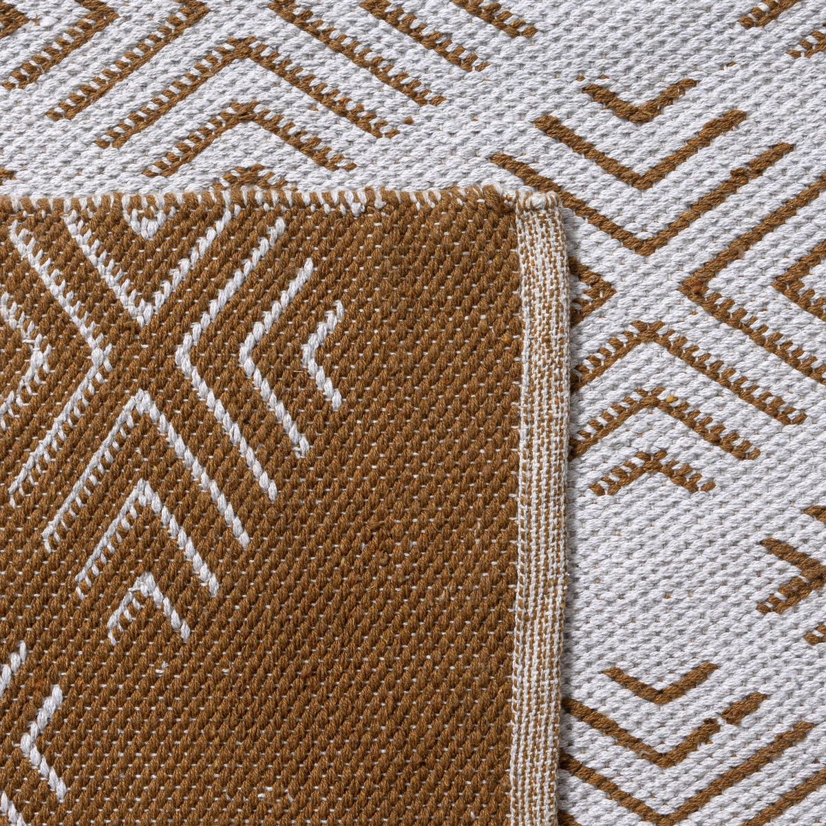 Tan/ White Diamond Modern Flatweave Cotton/Polyester Indoor Area Rug - back view