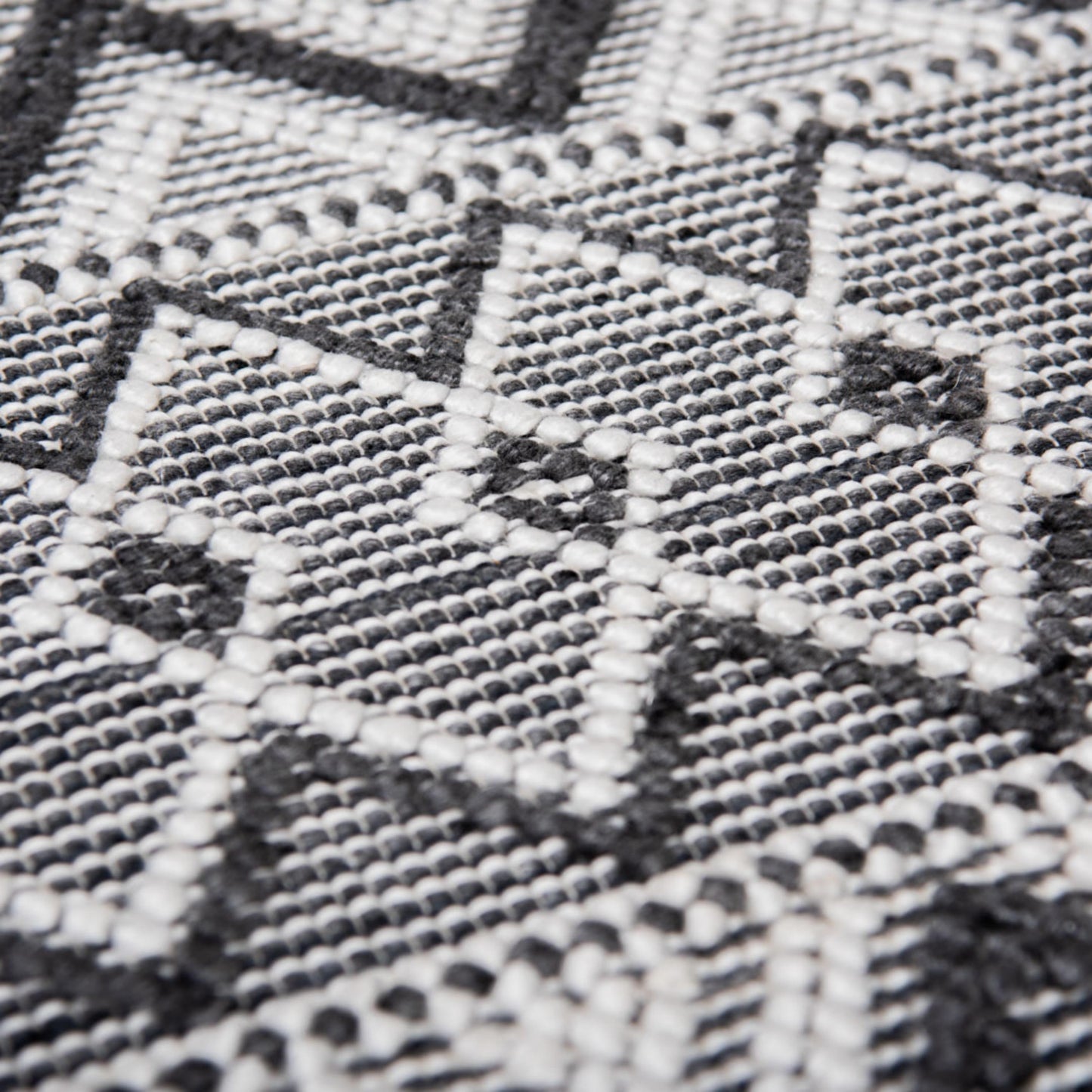 Pantera PTN694 Gray Hand-Woven Rug - Rizzy