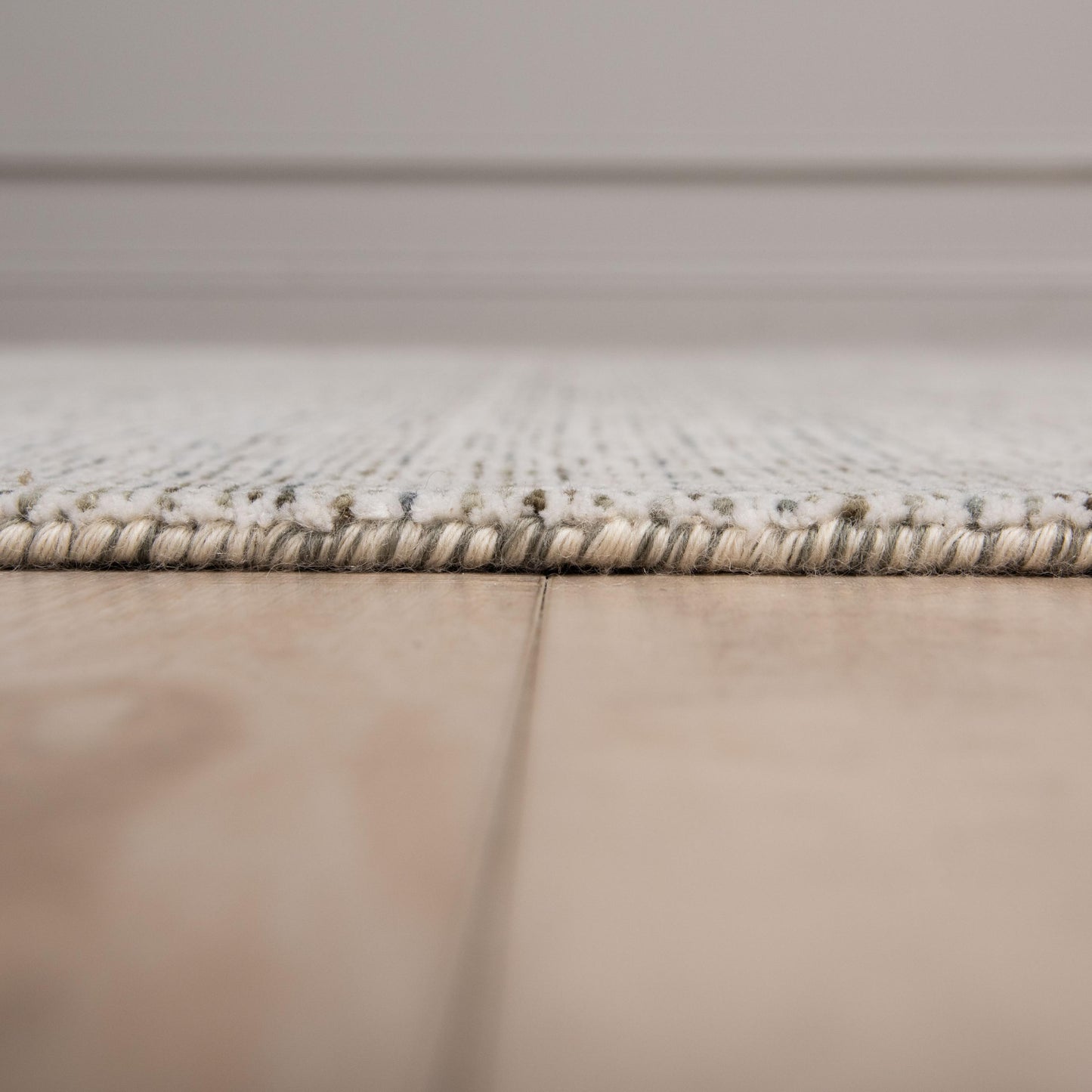 Rumi RMI675 Gray Hand Loomed Rug - Rizzy