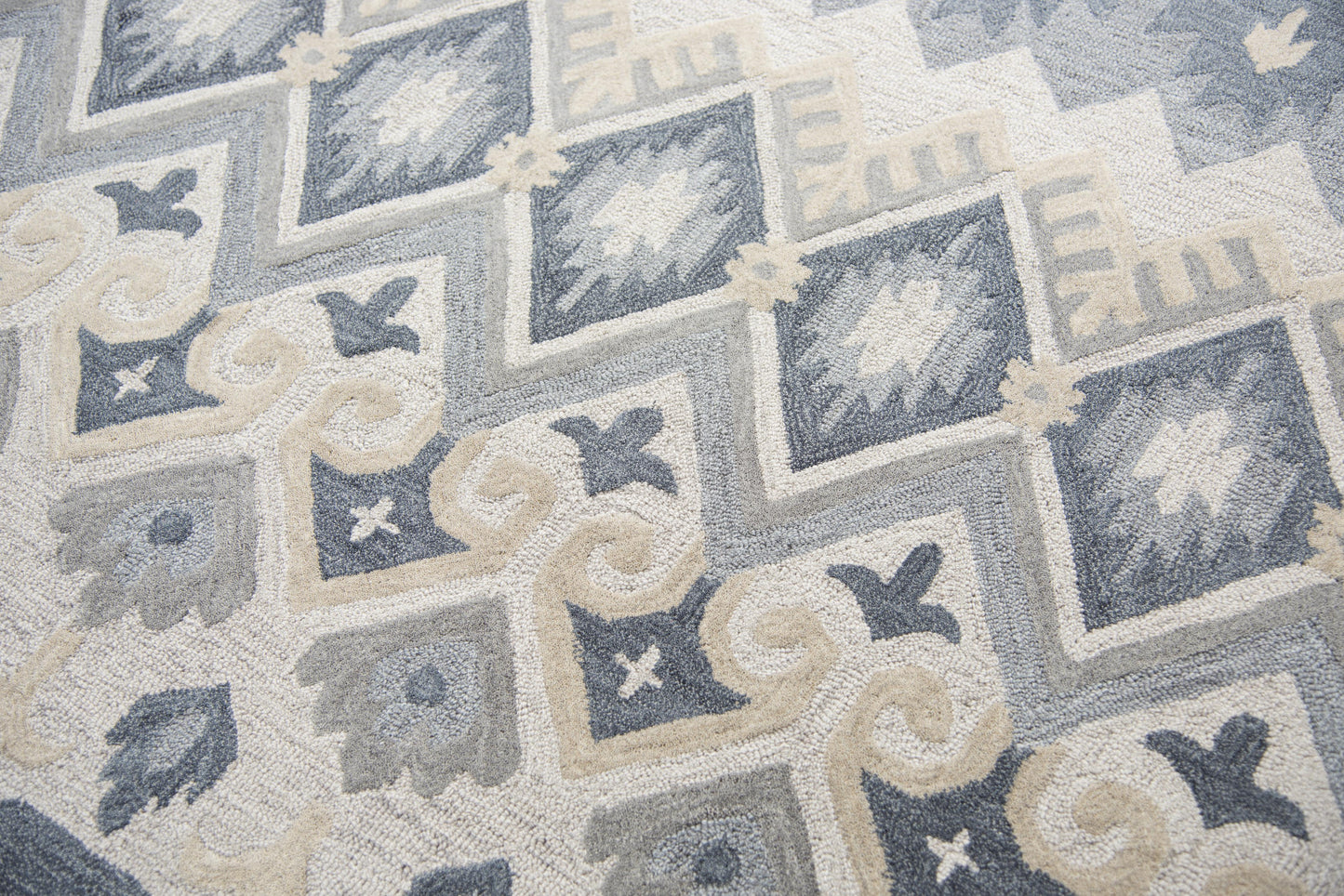 Resonant RS919A Natural  Hand-Tufted Rug - Rizzy