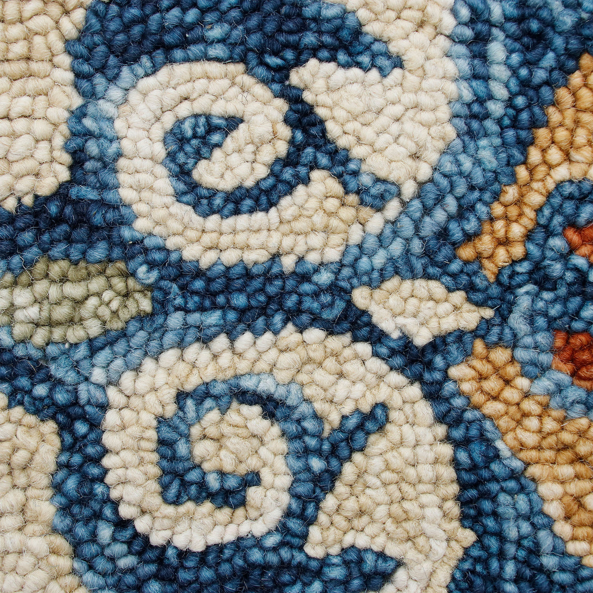 RugsA Beige/Blue Medallion Wool Round Rug - close-up detail