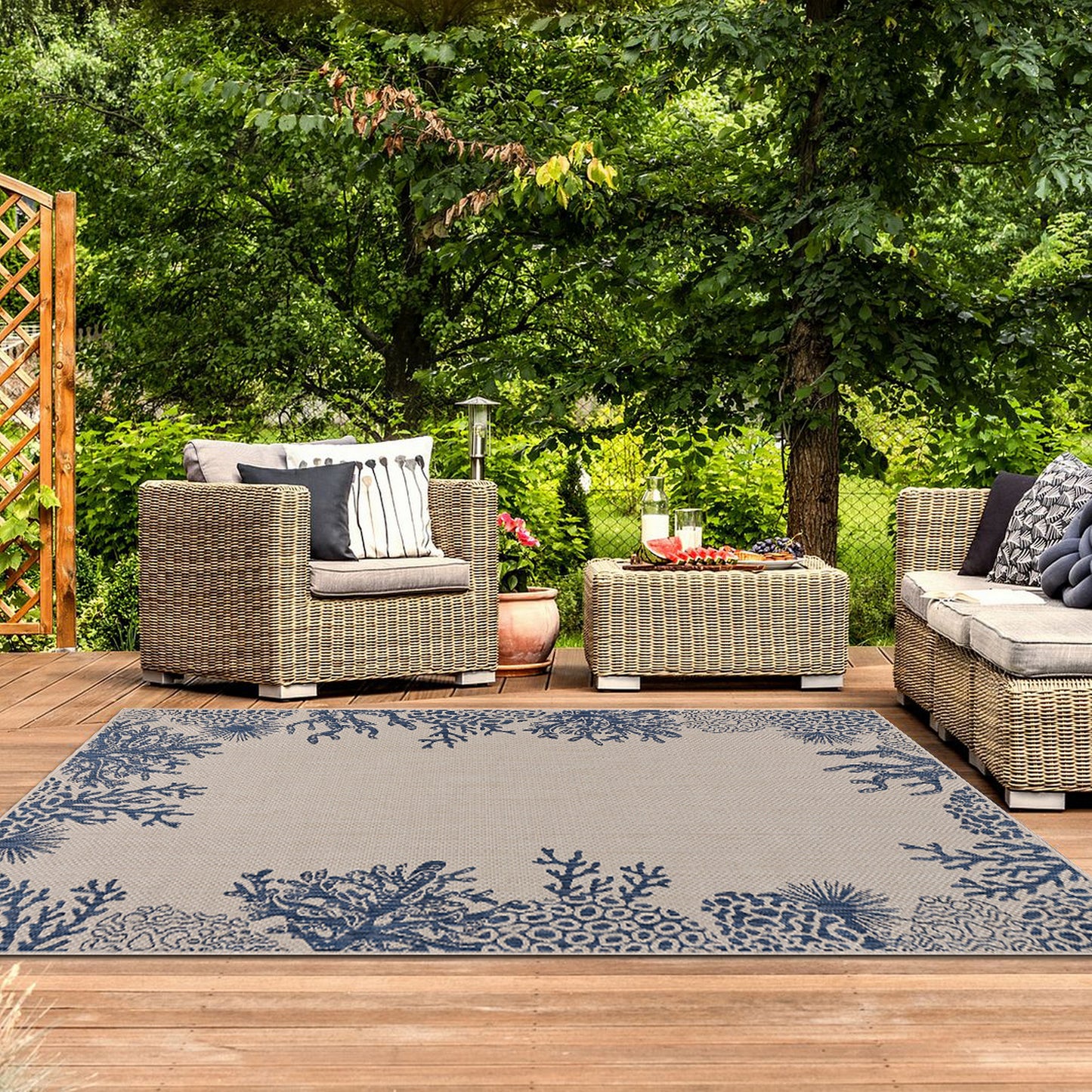Seaside-81873 Nautical Power-Loomed White/Navy Polypropylene Indoor/Outdoor Area Rug - LR Home