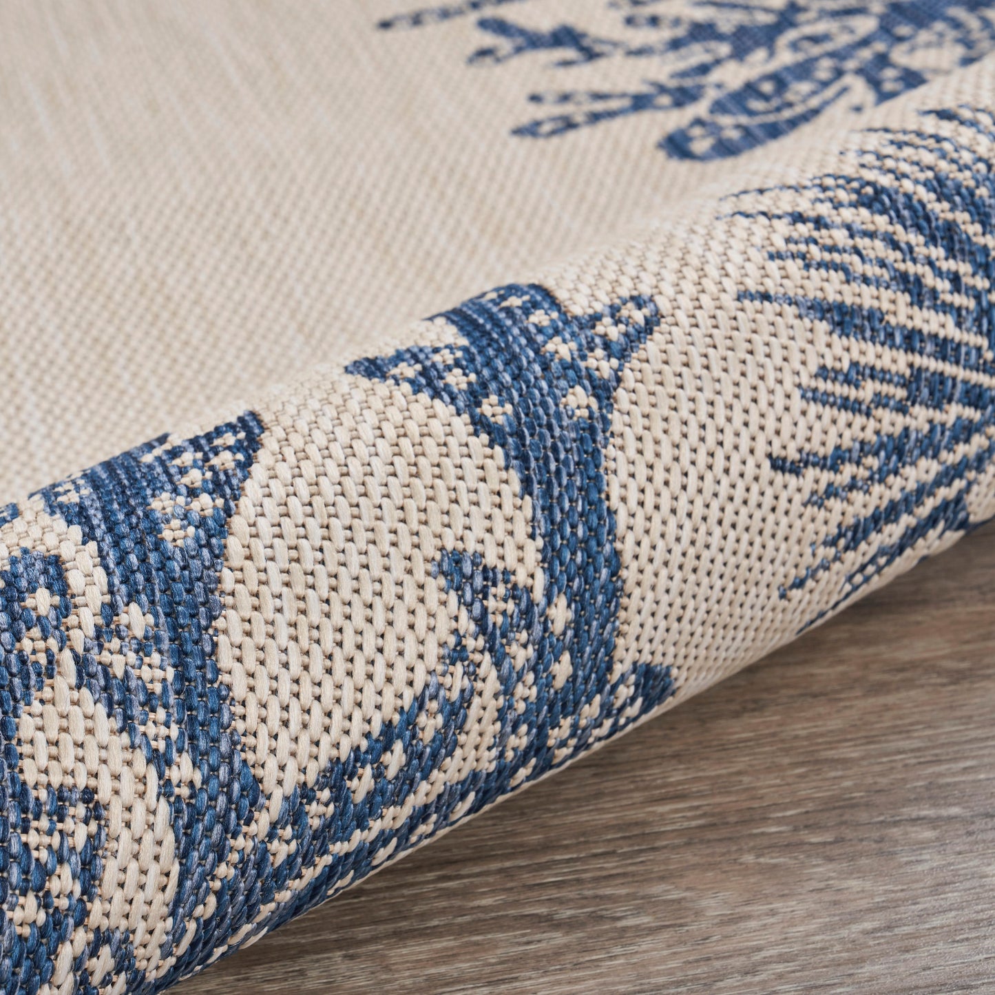 Seaside-81873 Nautical Power-Loomed White/Navy Polypropylene Indoor/Outdoor Area Rug - LR Home