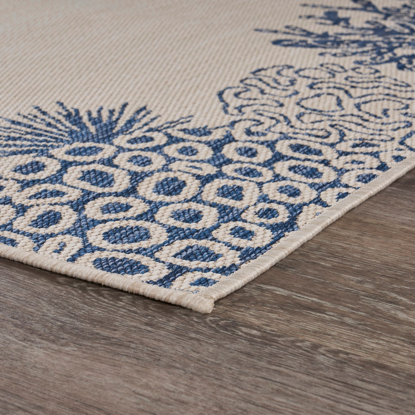 SEADE-81873 Tropical Machine Made White/Navy Poly Blend Indoor/Outdoor Area Rugs - LR Home