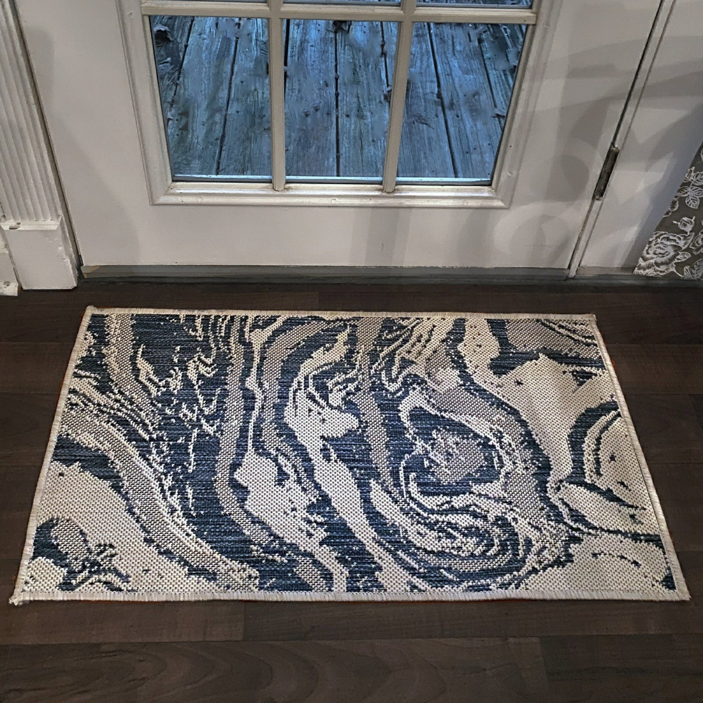 SEADE-81874 Modern/Contemporary Machine Made White/Navy Poly Blend Indoor/Outdoor Area Rugs - LR Home