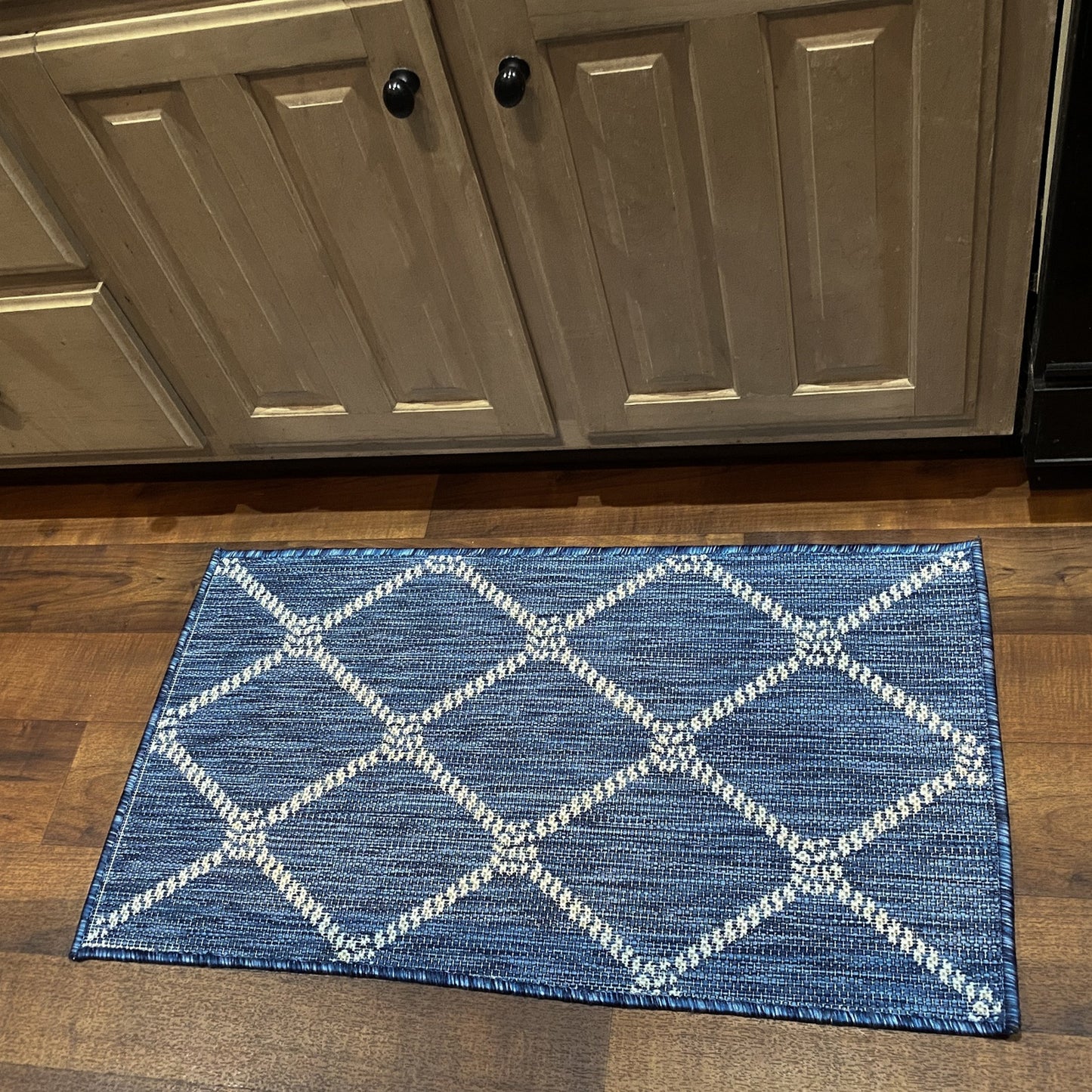 SEADE-81875 Modern/Contemporary Machine Made Navy/White Poly Blend Indoor/Outdoor Area Rugs - LR Home