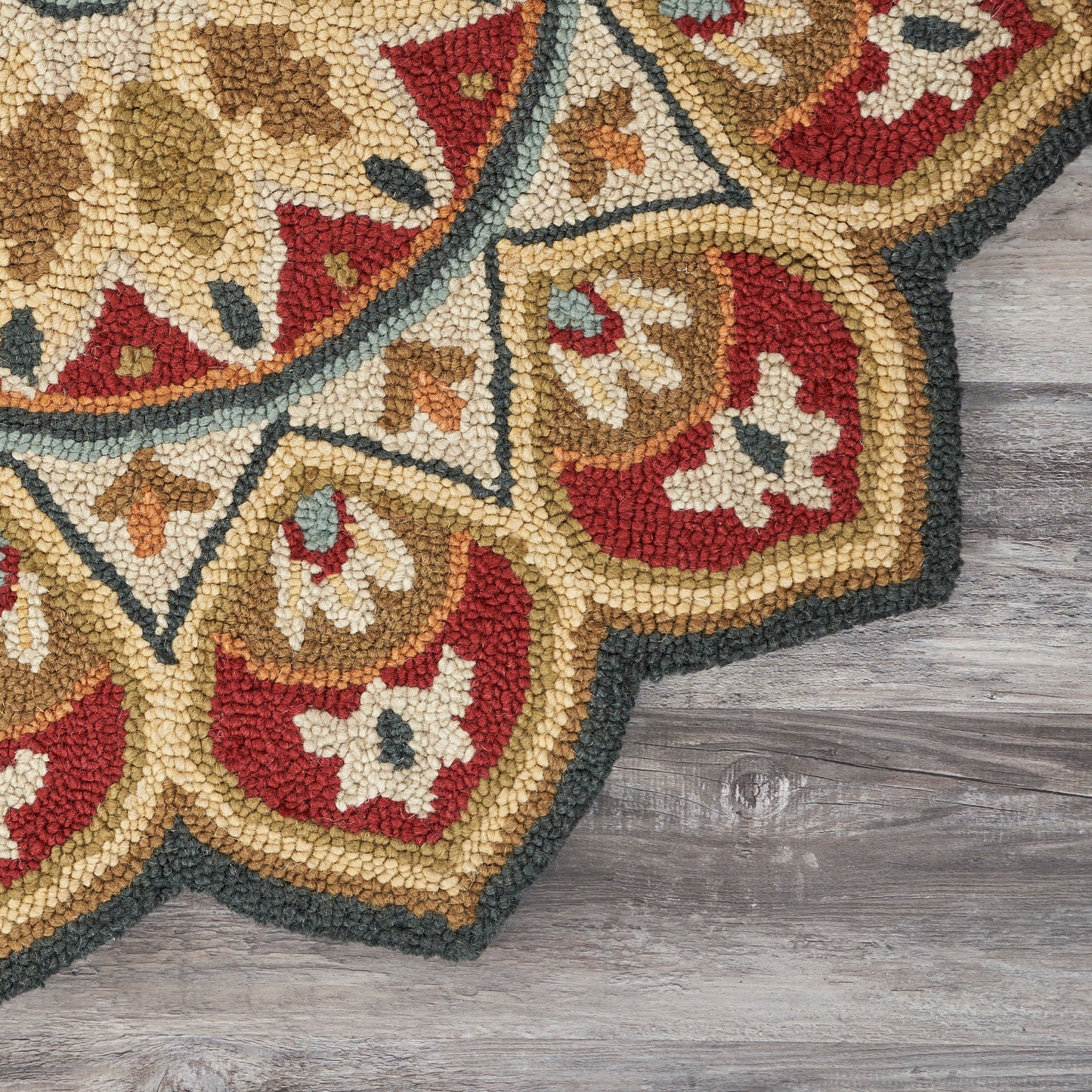 Sinuous-54103 Casual Hand-Tufted Red Cotton Indoor Area Rug - LR Home