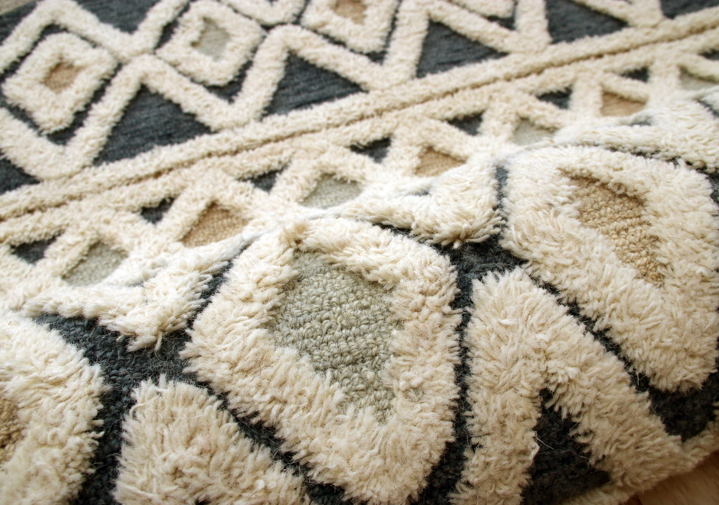 Sinuous-54111 Casual Hand-Tufted Blue/Navy/Cream Cotton Indoor Area Rug - LR Home