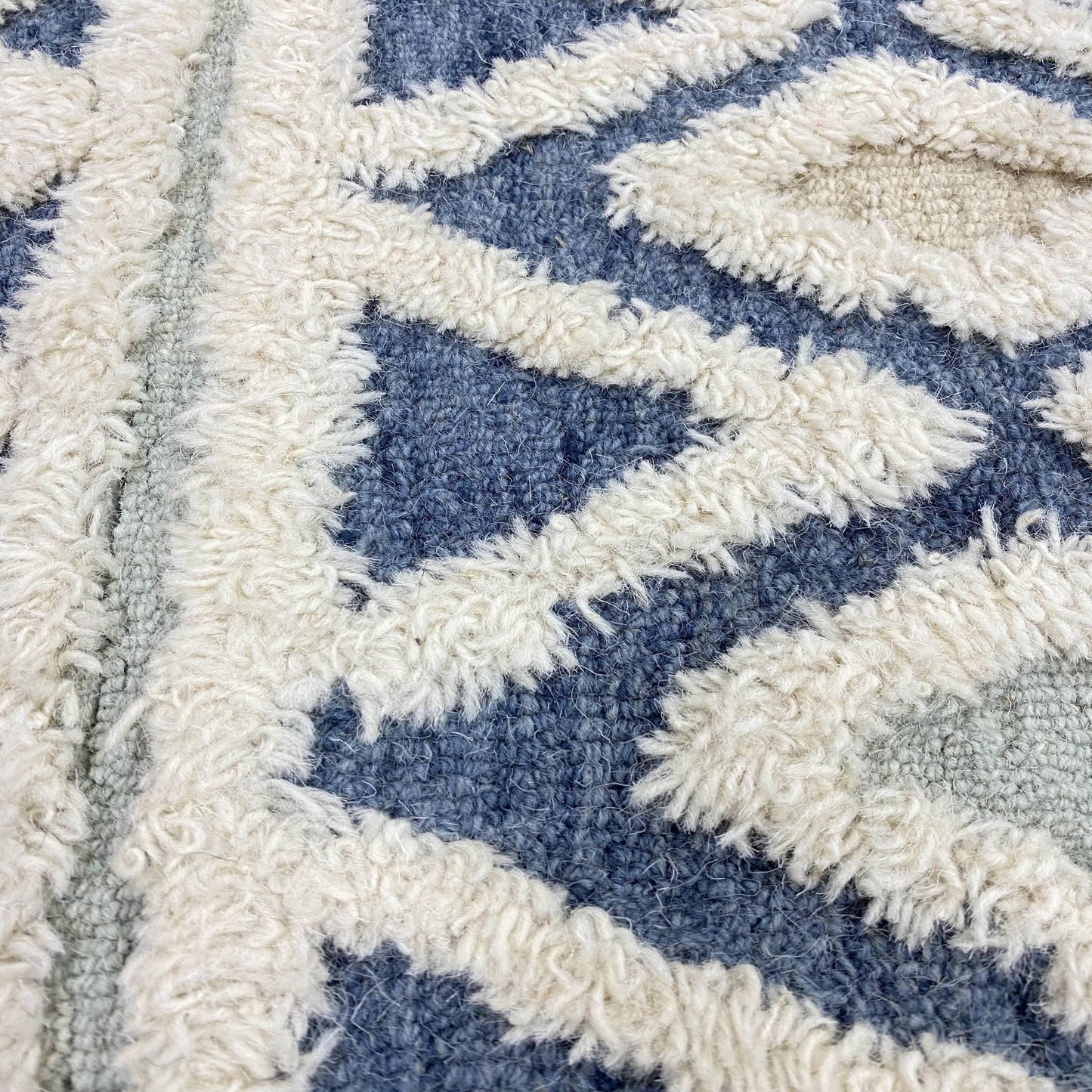Sinuous-54111 Casual Hand-Tufted Blue/Navy/Cream Cotton Indoor Area Rug - LR Home