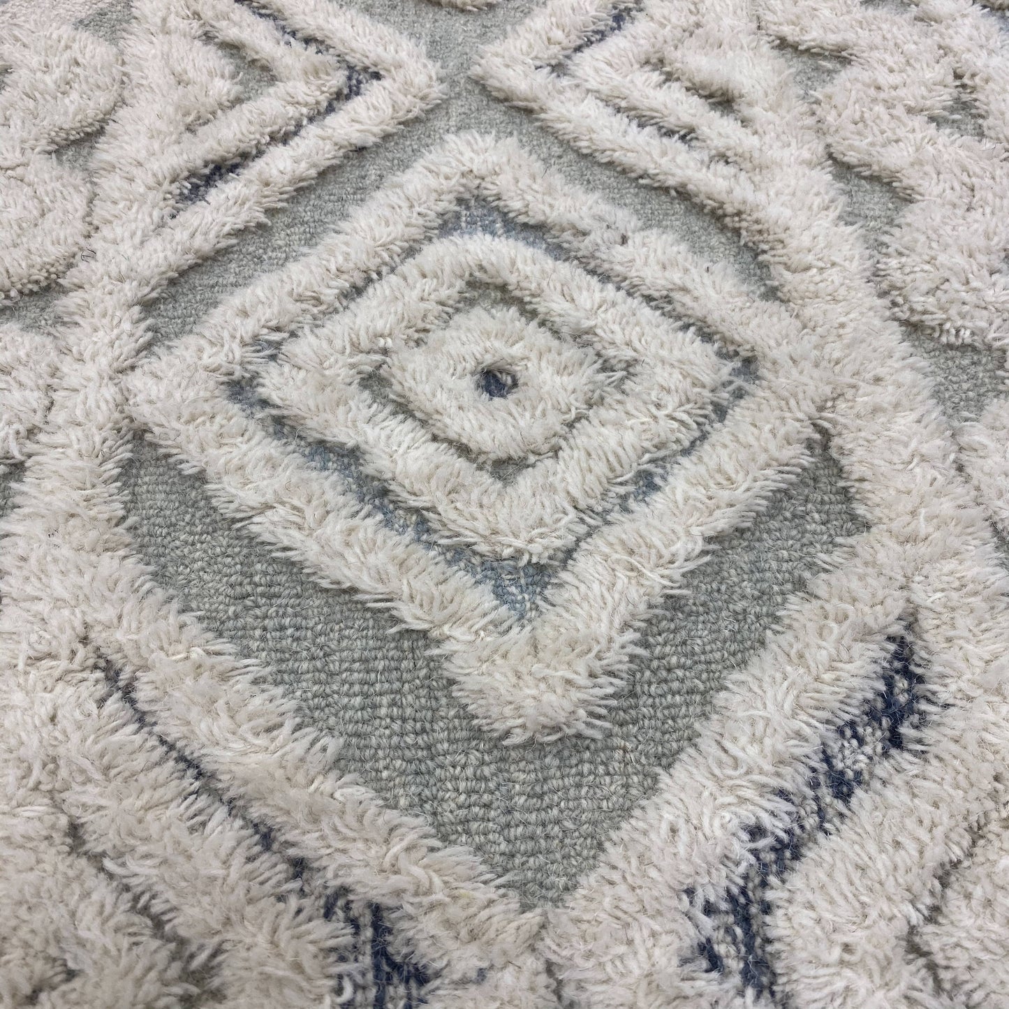 Sinuous-54116 Casual Hand-Tufted Gray/Cream/Light Blue/Navy Cotton Indoor Area Rug - LR Home