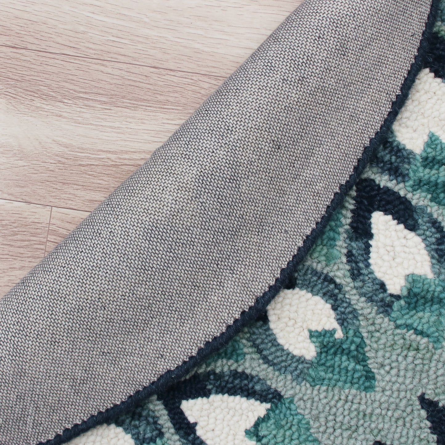 Sinuous-54151 Casual Hand-Tufted Blue/Navy/Teal/White Cotton Indoor Area Rug - LR Home