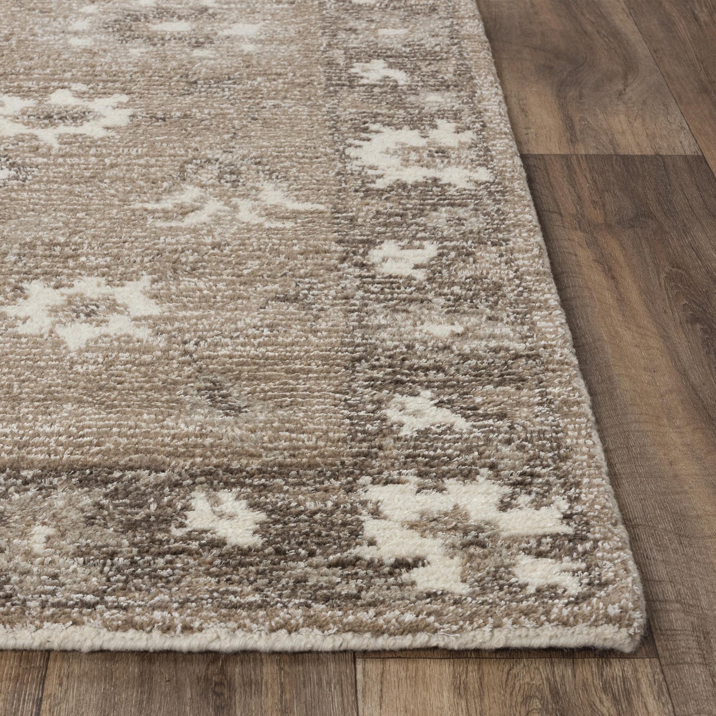 Serena SNA924 Brown Hand-Tufted Rug - Rizzy