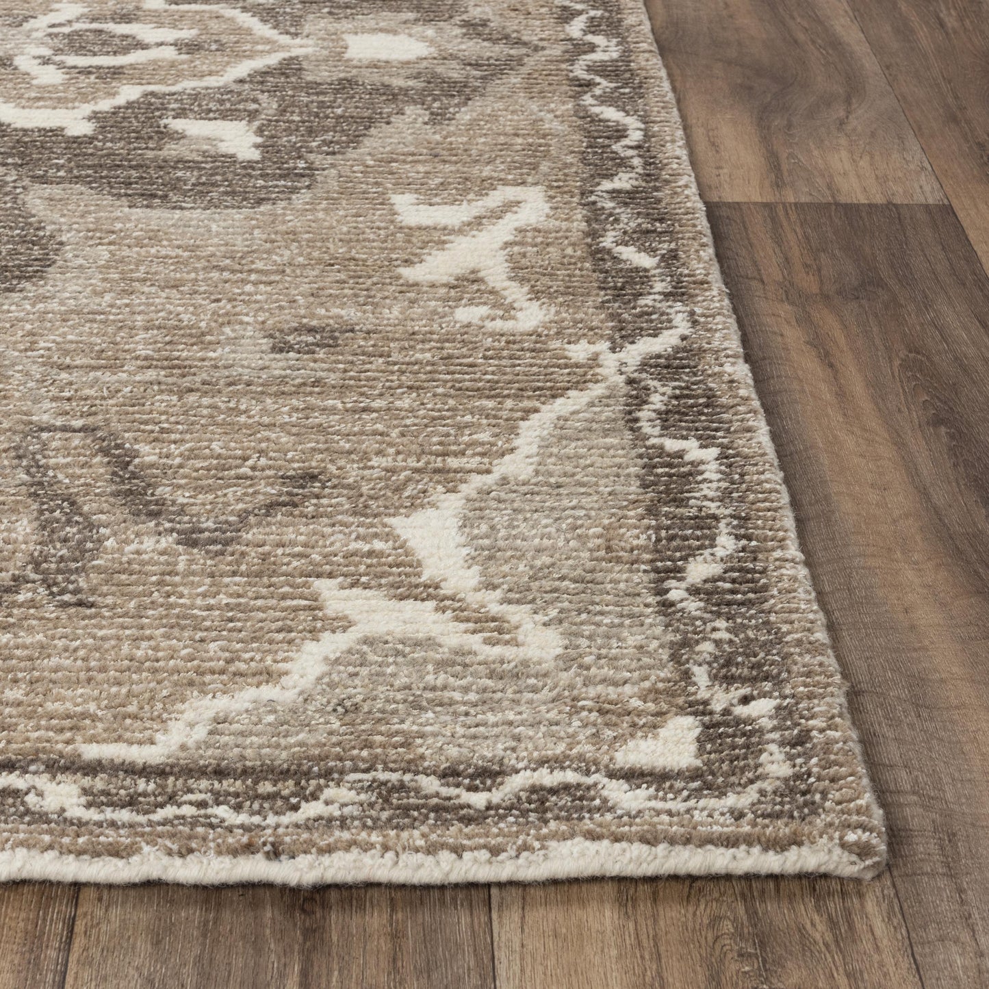 Serena SNA925 Brown Hand-Tufted Rug - Rizzy