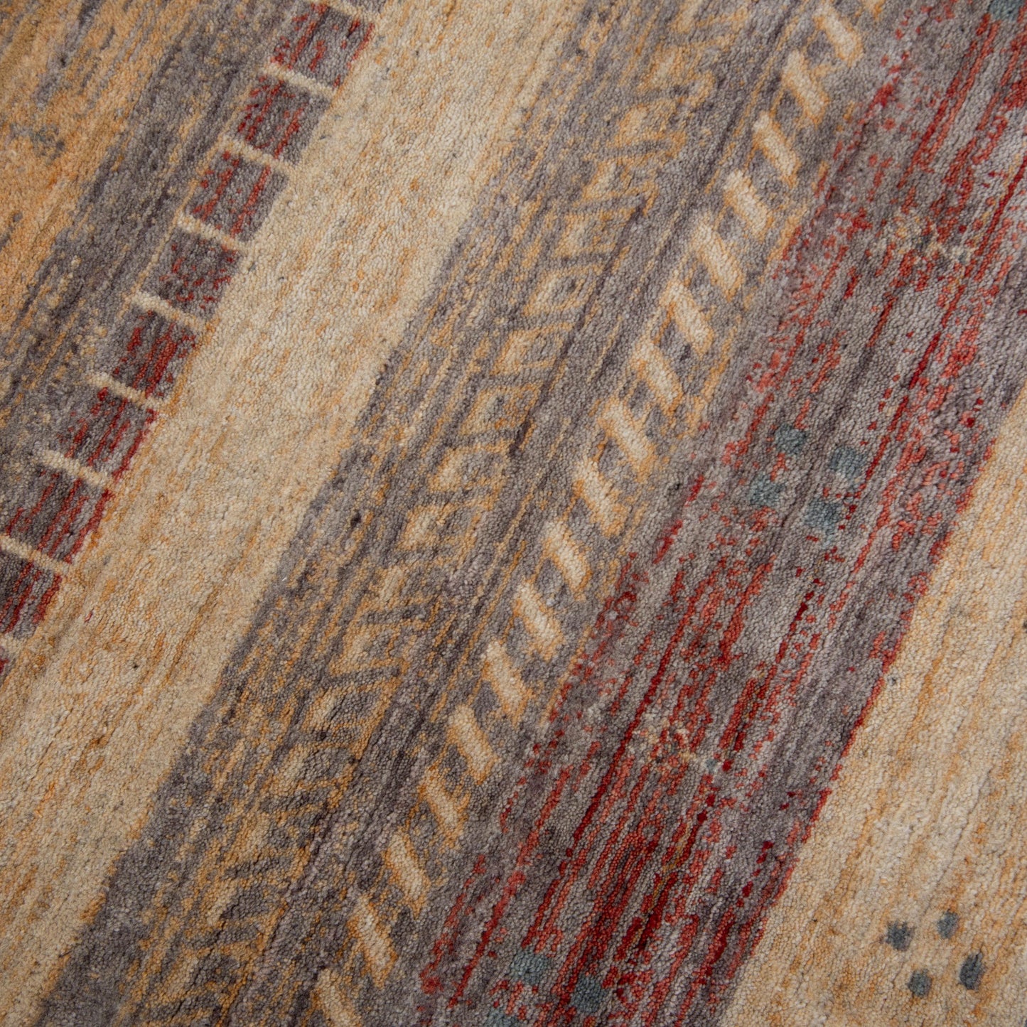 Spectrum SPT211 Gold Hybrid Rug - Rizzy