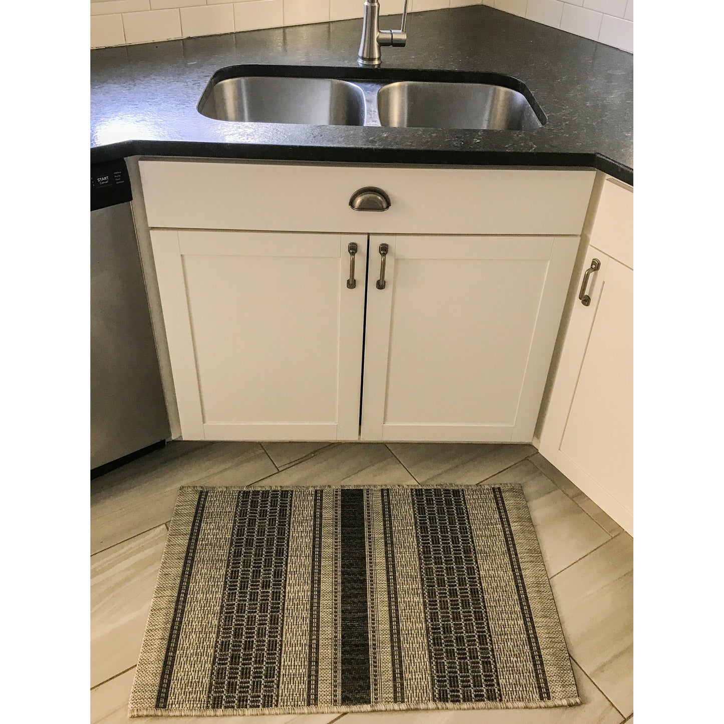 Sunshower-81246 Contemporary Power-Loomed Gray/Black Polypropylene Indoor/Outdoor Area Rug - LR Home