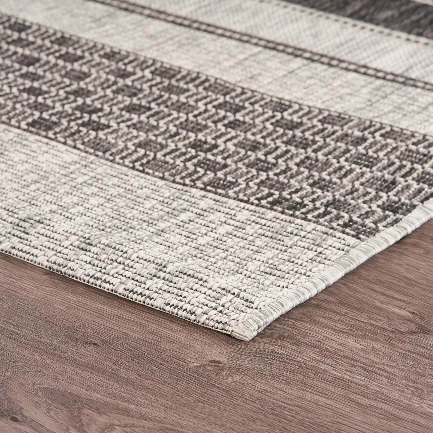 Sunshower-81246 Contemporary Power-Loomed Gray/Black Polypropylene Indoor/Outdoor Area Rug - LR Home