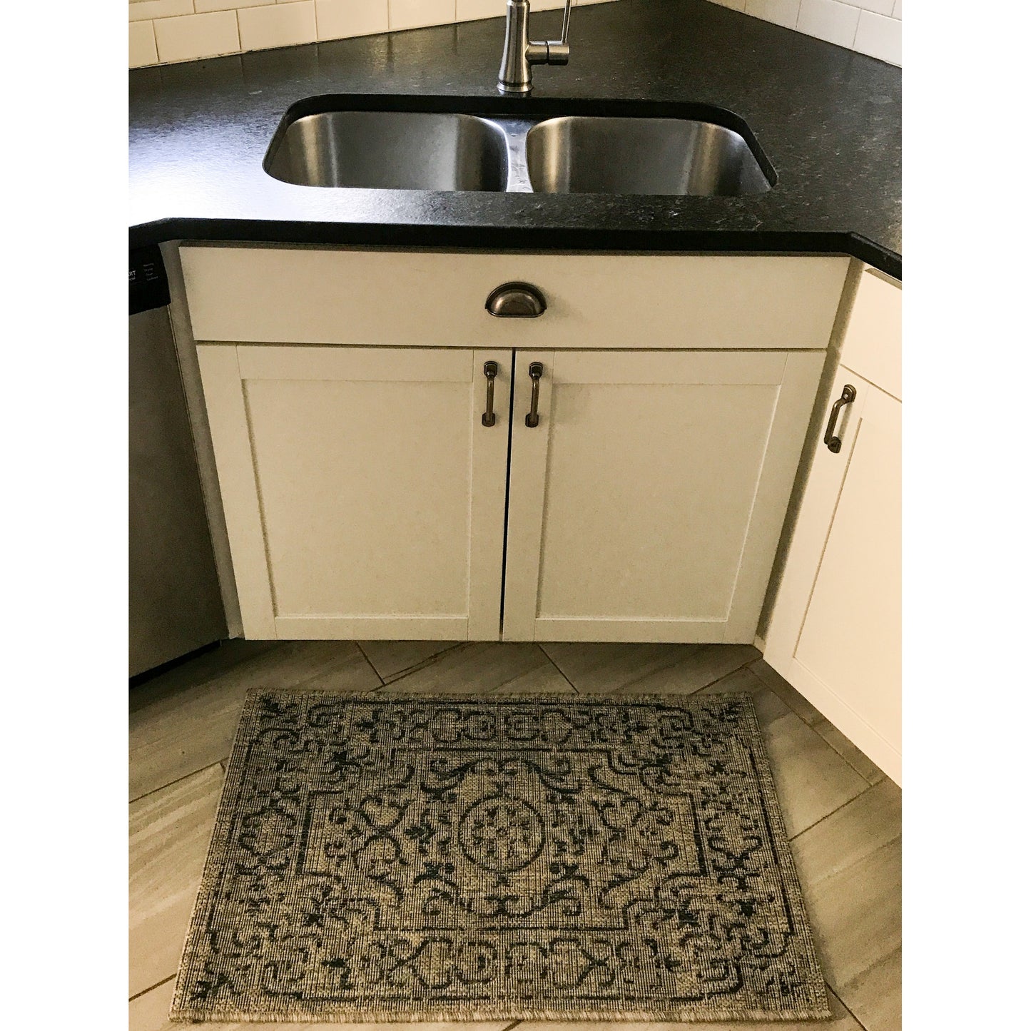 Sunshower-81249 Traditional Power-Loomed Navy/Gray Polypropylene Indoor/Outdoor Area Rug - LR Home