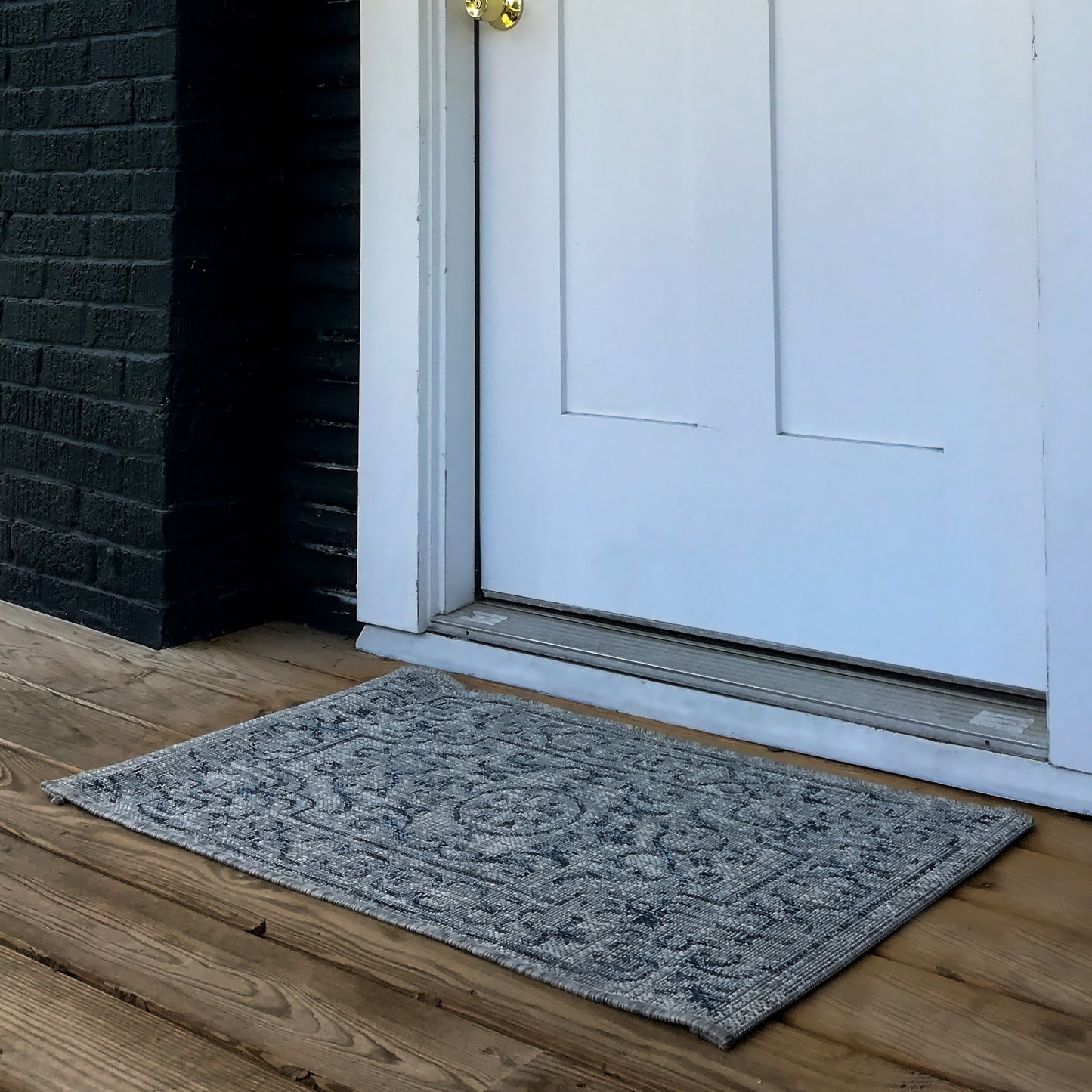 Sunshower-81249 Traditional Power-Loomed Navy/Gray Polypropylene Indoor/Outdoor Area Rug - LR Home