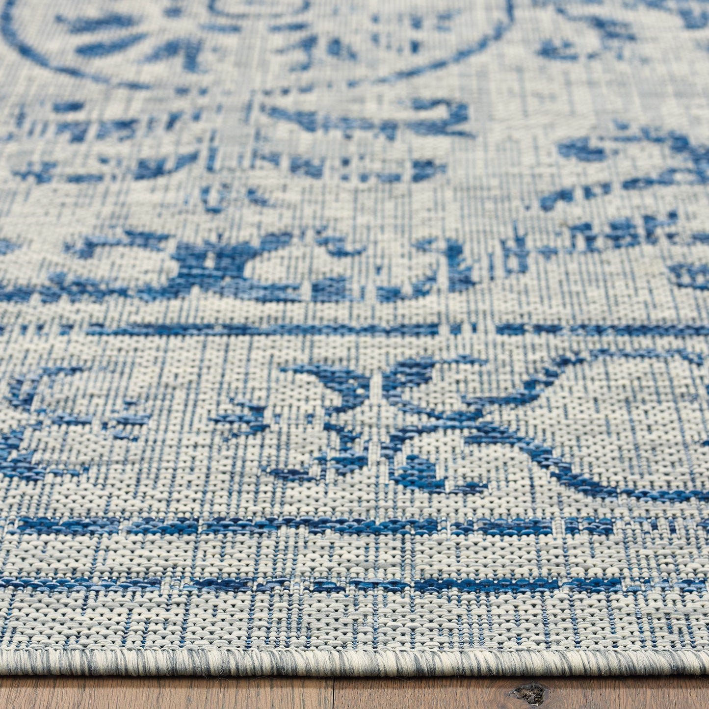 SUNSH-81249 Classic/Traditional Machine Made Navy/Gray Polypropylene Indoor/Outdoor Area Rugs - LR Home