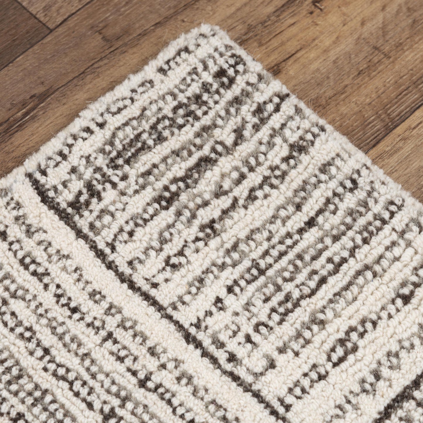 Taylor TAY865 Gray/Natural Hand-Tufted Rug - Rizzy