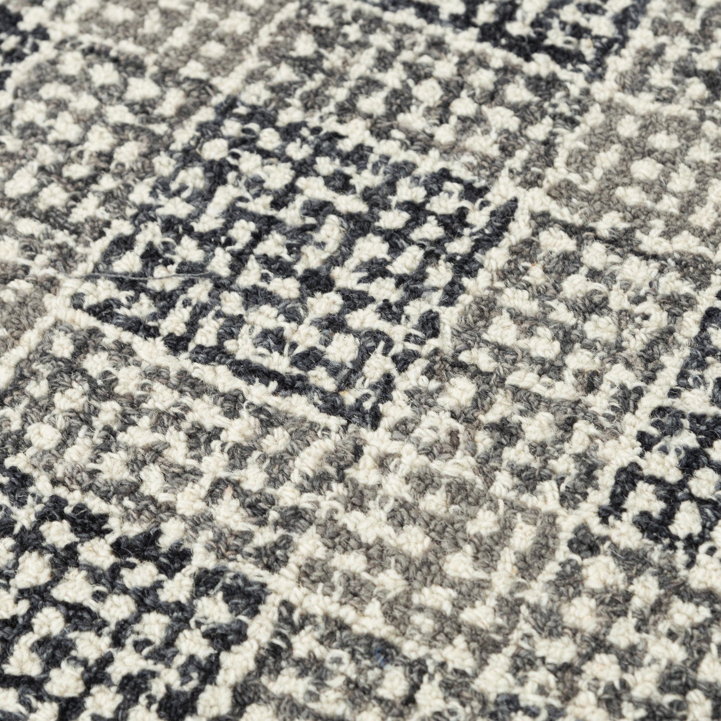 Taylor TAY876 Charcoal Hand-Tufted Rug - Rizzy