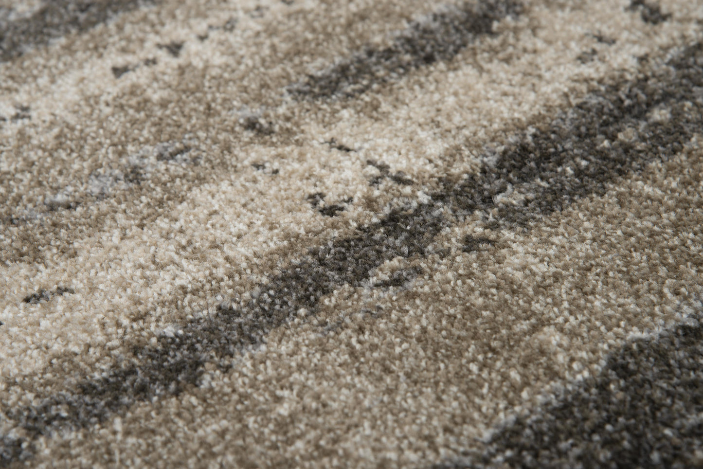 Valencia VCA105 Beige/Silver Machine-Made Rug - Rizzy