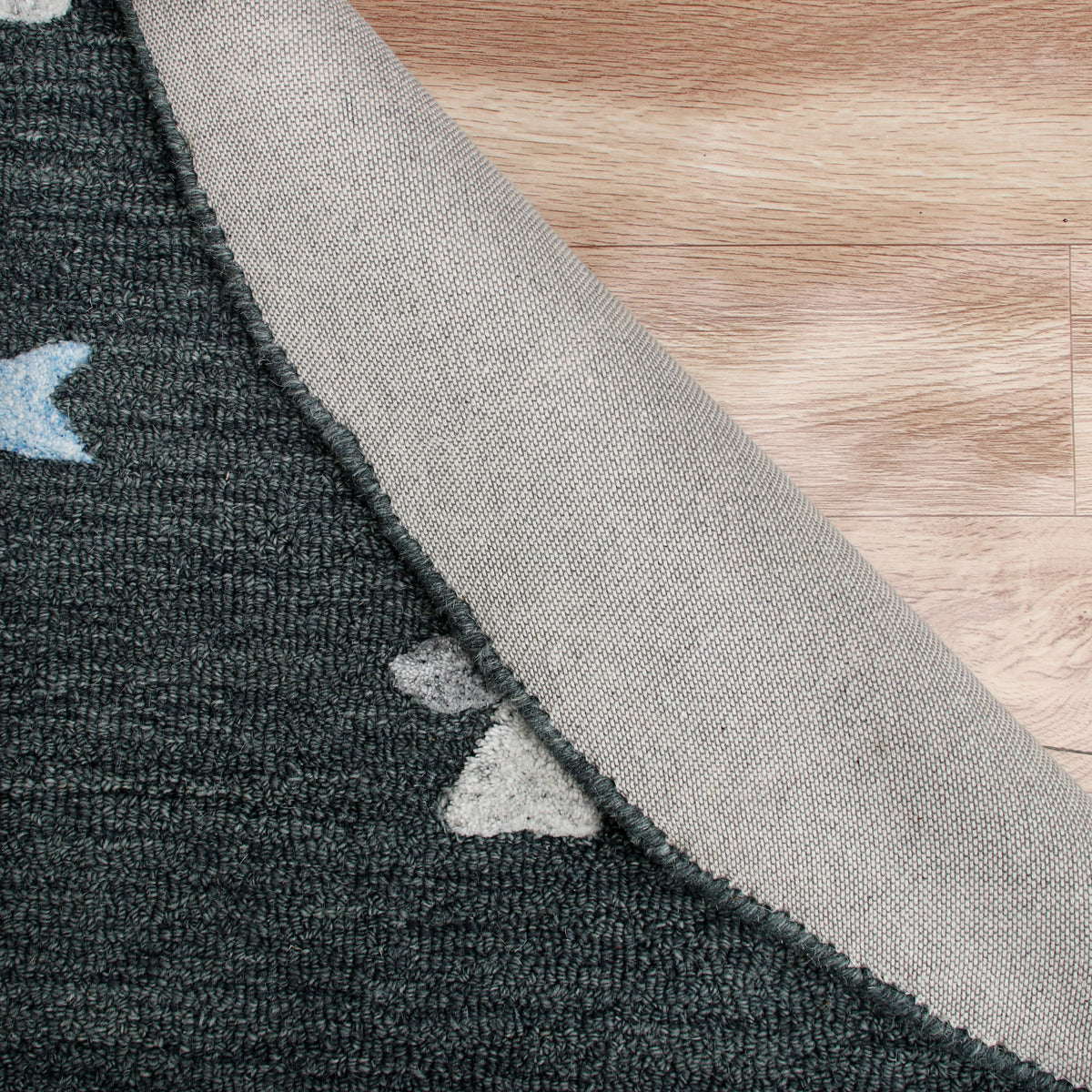 Evette Rios Vibrance Hand Tufted Charcoal Geometric/Bordered Area Rug - back view