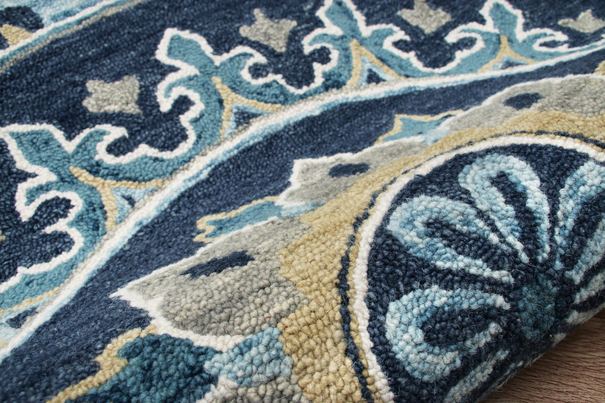 Blue Floral Gardens Medallion Round Rug - close-up detail