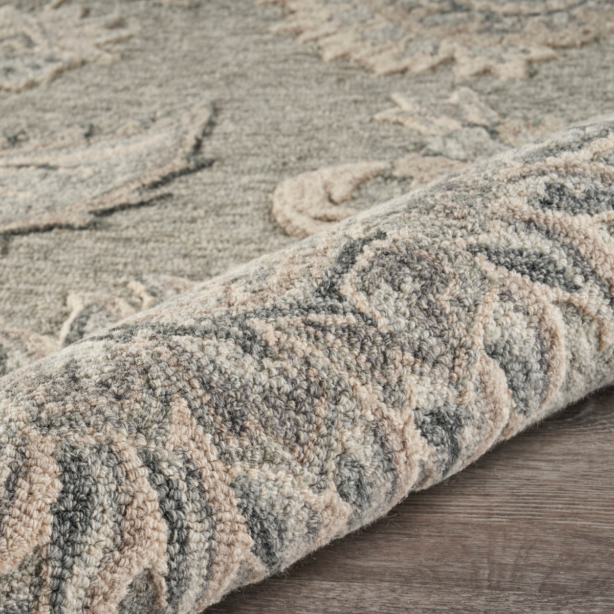 Light Gray Traditional Botanical Area Rug - close-up detail