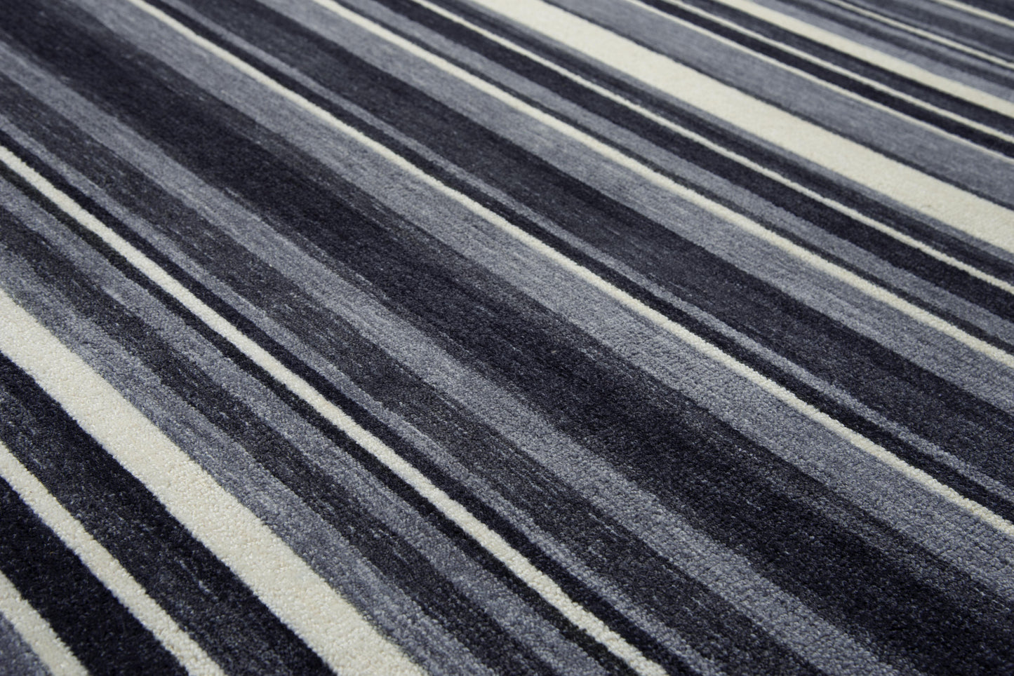 Villa VLA103 Charcoal/Gray Hand-Tufted Rug - Rizzy