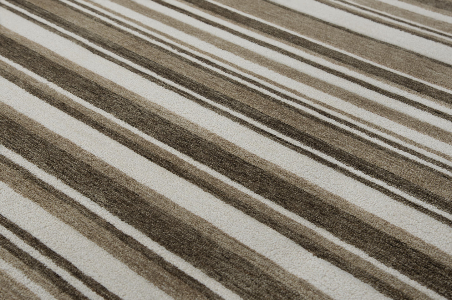 Villa VLA104 Beige/Brown Hand-Tufted Rug - Rizzy