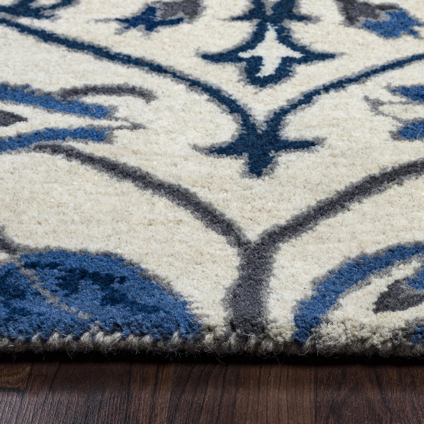 Valintino VN9522 ivory Hand-Tufted Rug - Rizzy