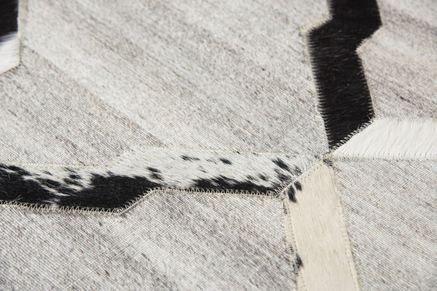 Wild Thing WDT103 Gray Hand-Woven Rug - Rizzy