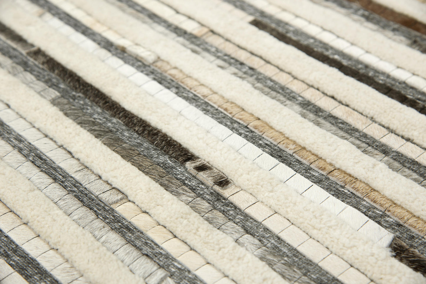 Wild Thing WDT106 Gray Hand-Woven Rug - Rizzy