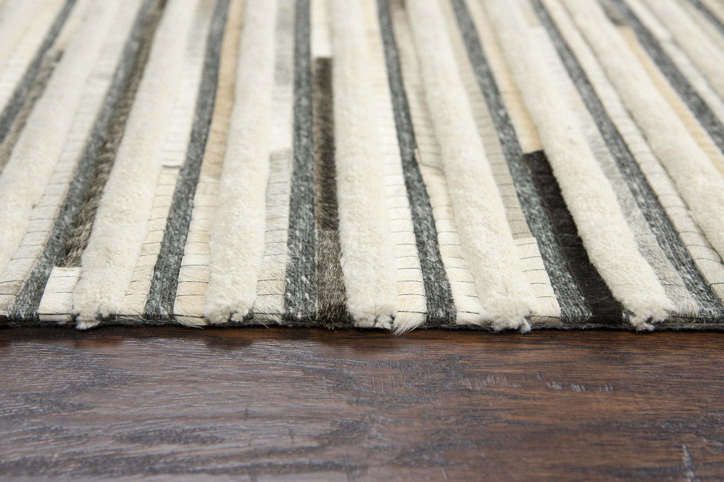 Wild Thing WDT106 Gray Hand-Woven Rug - Rizzy