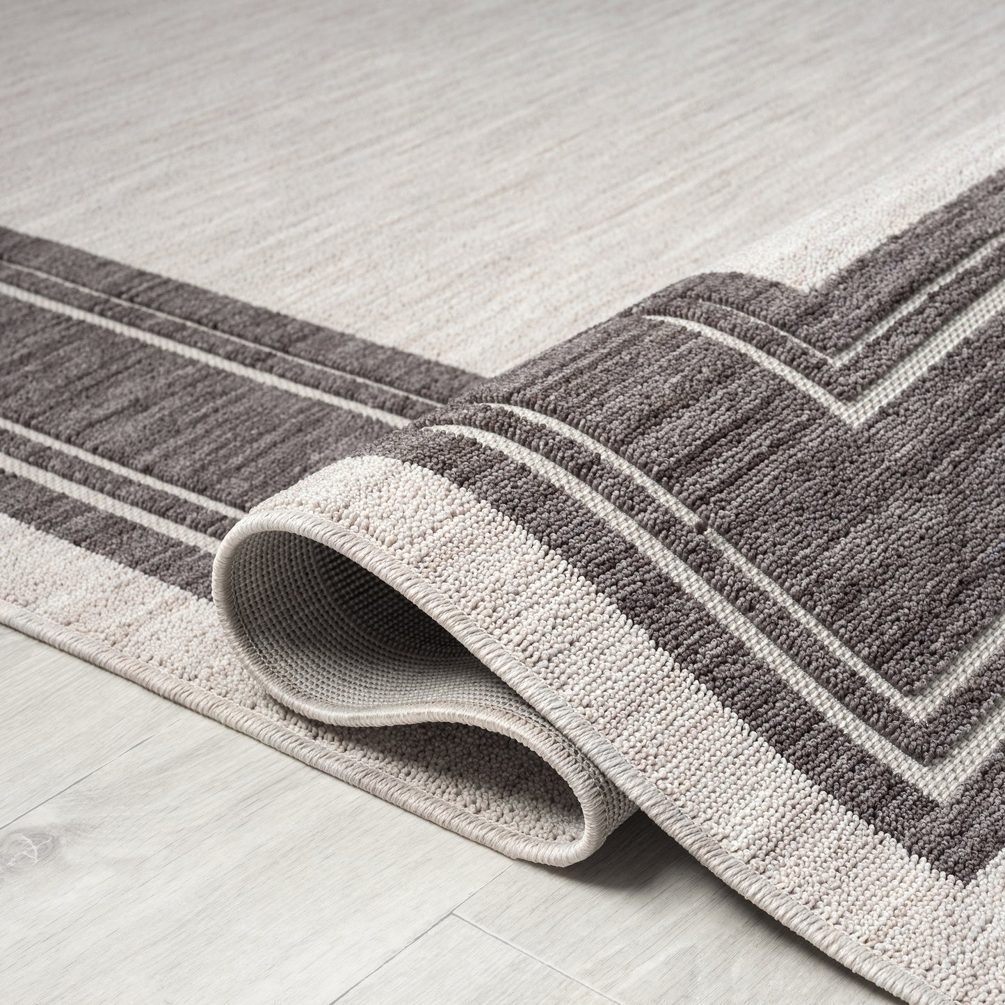 Westport-82297 Casual Power-Loomed Ivory/Gray Polypropylene Indoor/Outdoor Area Rug - LR Home