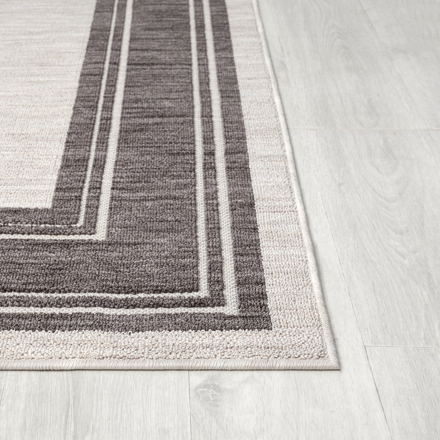 Westport-82297 Casual Power-Loomed Ivory/Gray Polypropylene Indoor/Outdoor Area Rug - LR Home