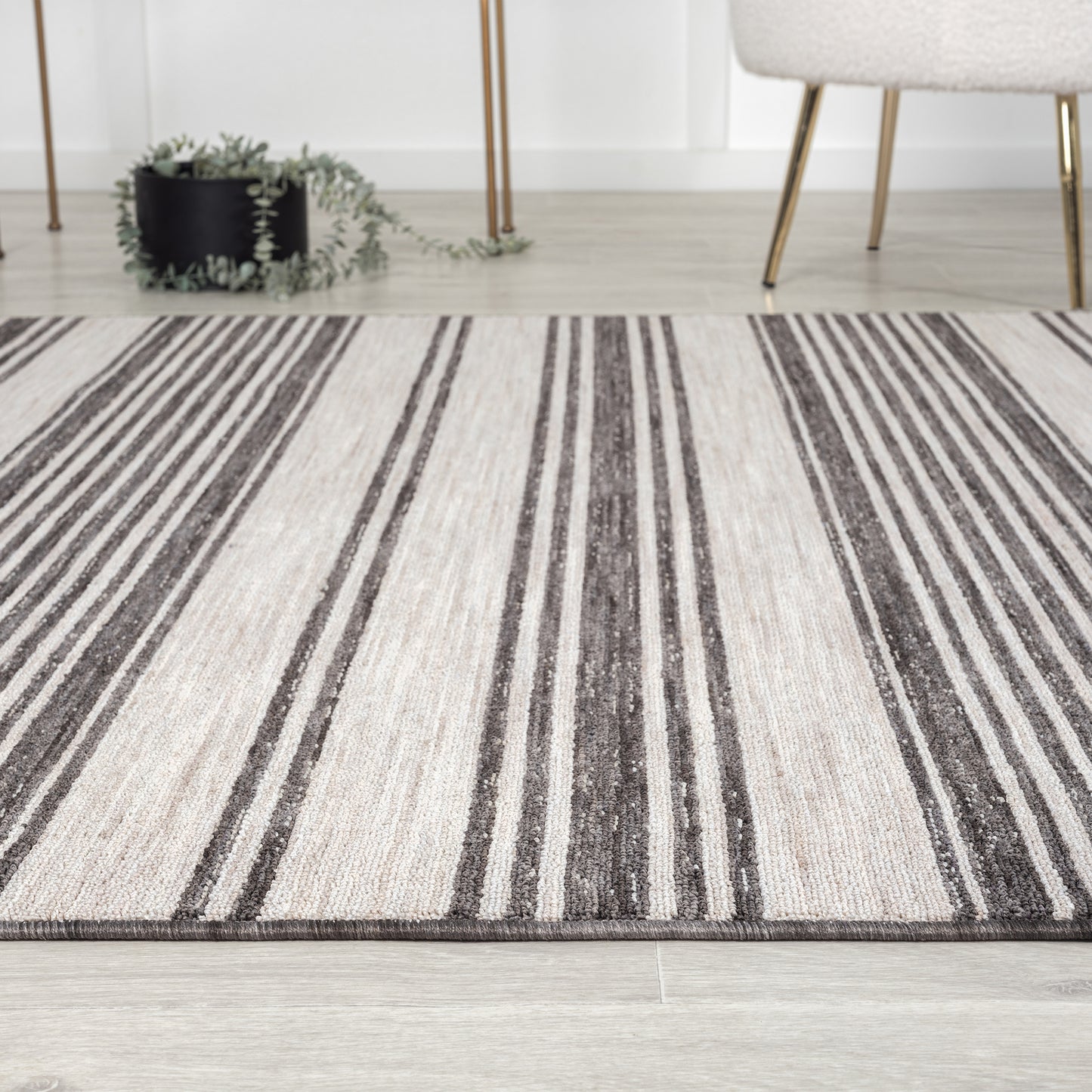 Westport-82298 Contemporary Power-Loomed Ivory/Gray Polypropylene Indoor/Outdoor Area Rug - LR Home