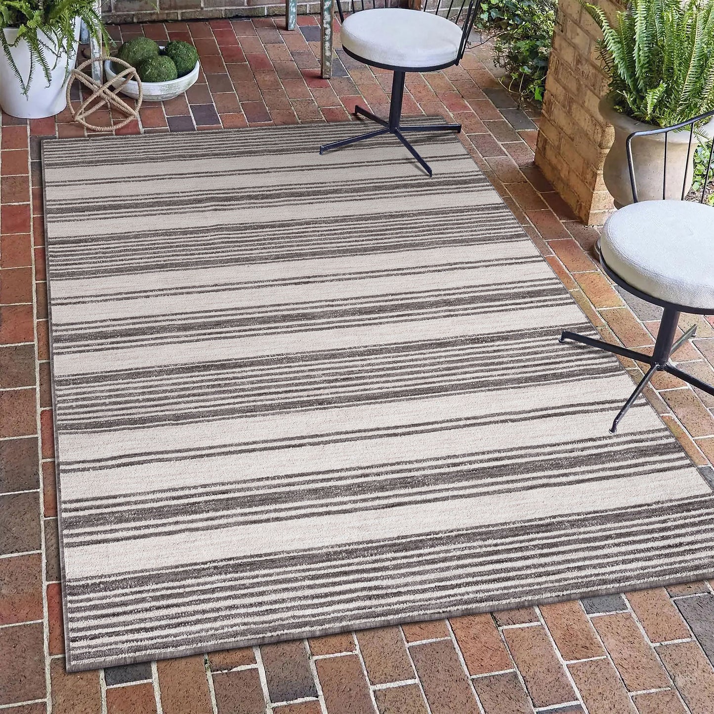 WESTP-82298 Modern/Contemporary Machine Made Ivory/Gray PET Yarn Indoor/Outdoor Area Rugs - LR Home