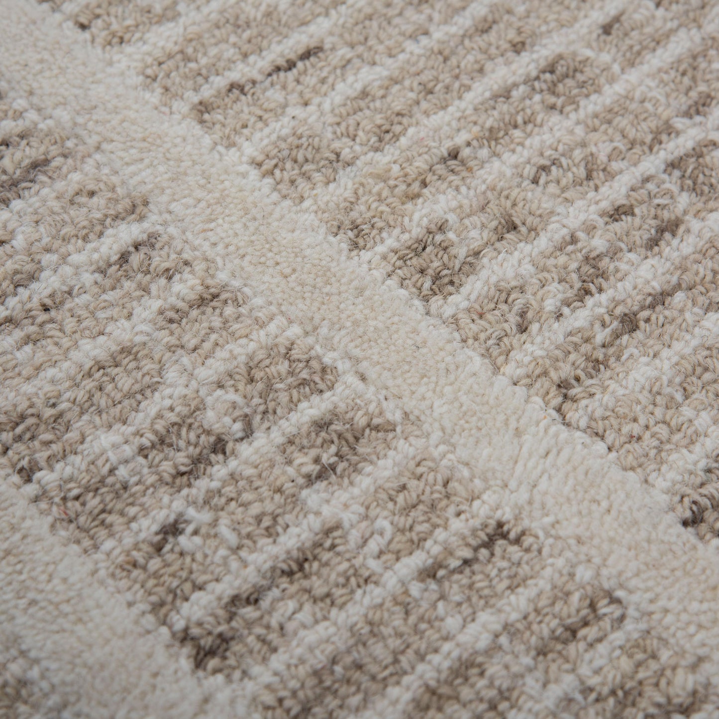 Willow WLO258 Beige Hand Tufted Rug - Rizzy