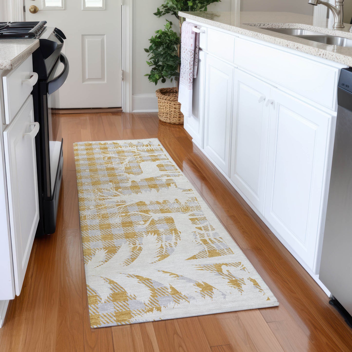 Machine Made Wonderland WN32 Gold - Dalyn Rugs