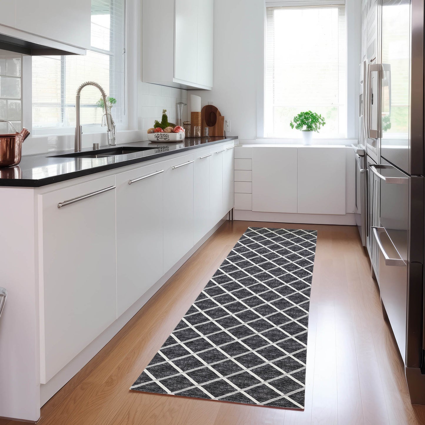 Machine Made York YO1 Black - Dalyn Rugs