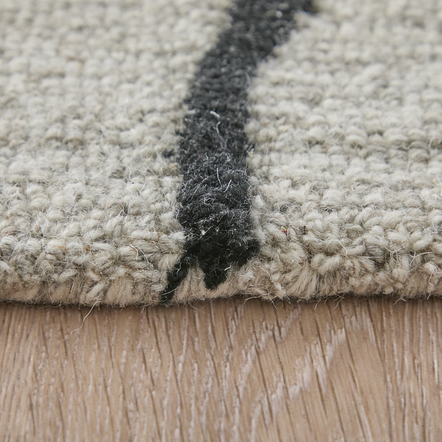 Enzo Transitional/Casual/Natural Ivory/Black/Taupe Accent Rug