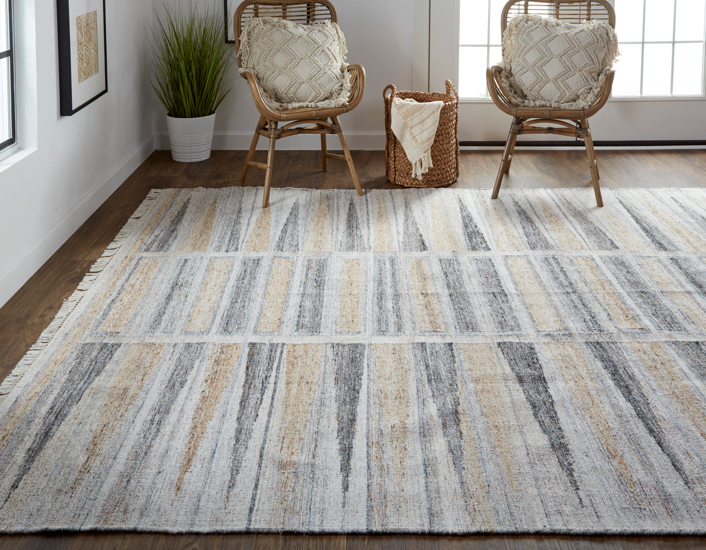 Beckett Transitional/Rustic/Moroccan Tan/Gray/Taupe Accent Rug