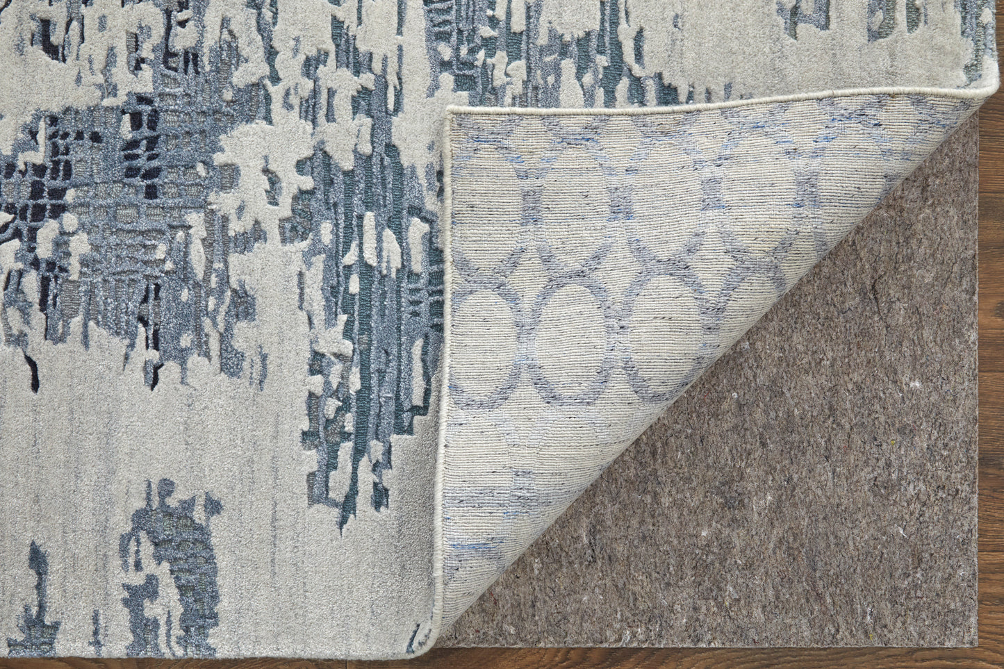 Zarah Modern/Bohemian & Eclectic Blue/Ivory Area Rug