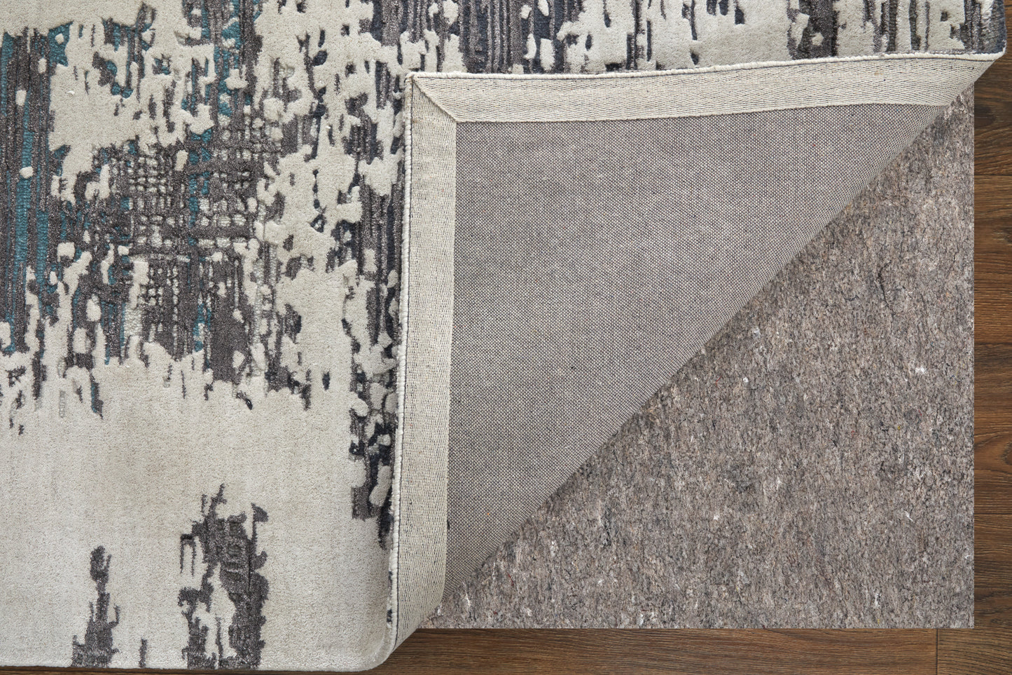 Zarah Modern/Bohemian & Eclectic Ivory/Gray/Blue Accent Rug