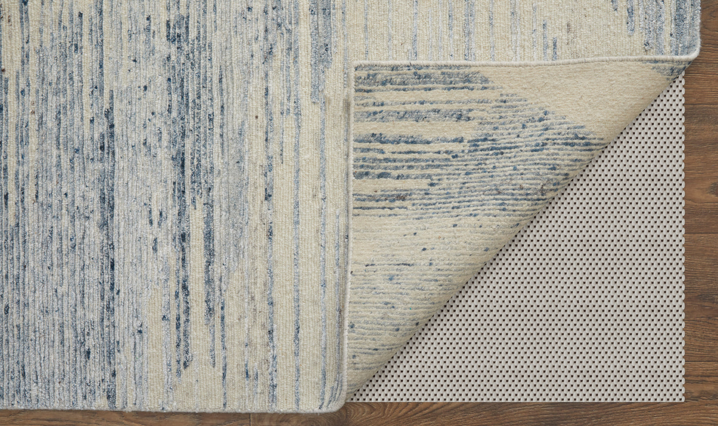 Brighton Modern/Casual/Global Ivory/Blue/Silver Area Rug