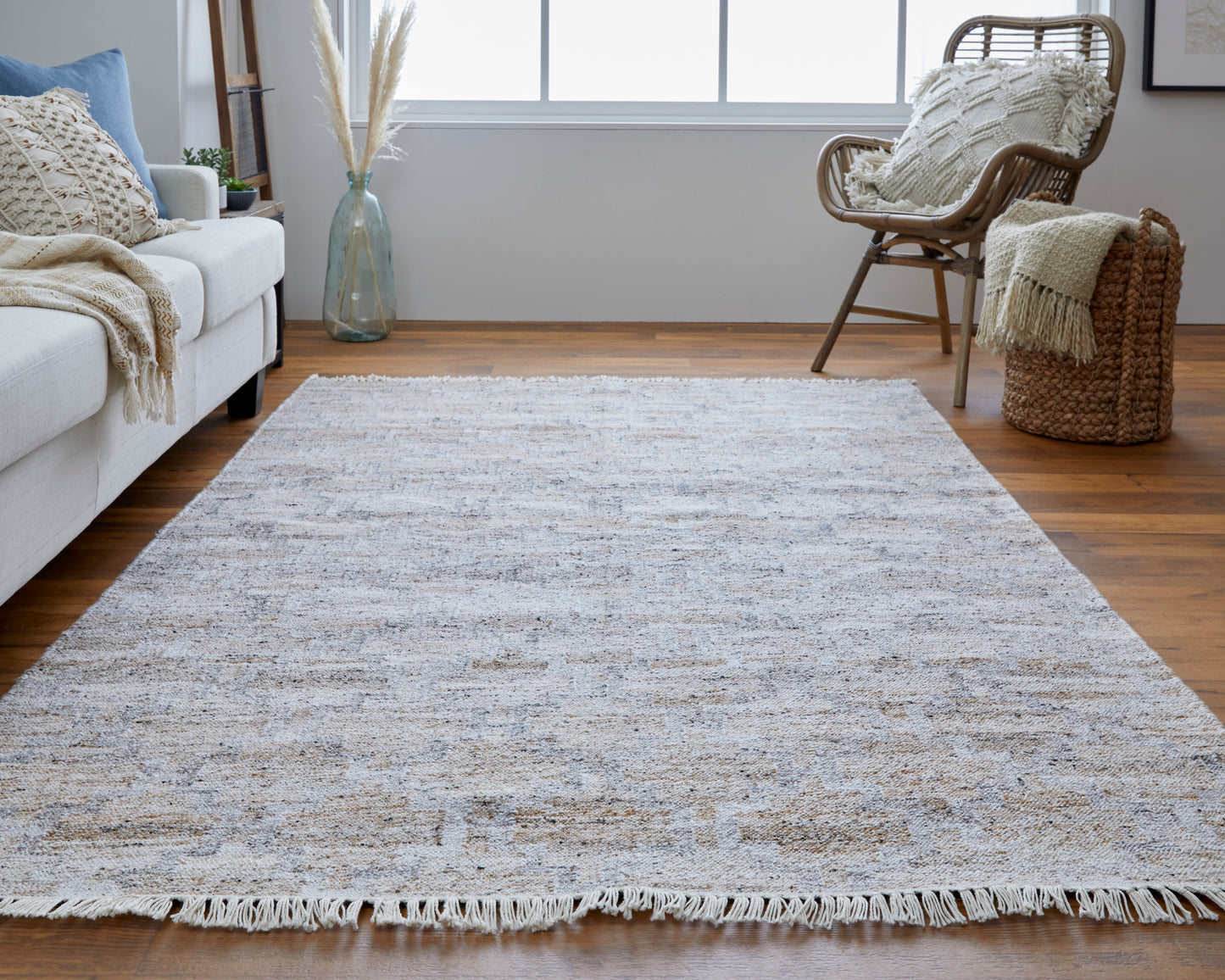 Beckett Transitional/Moroccan/Bohemian & Eclectic Tan/Gray/Ivory Area Rug