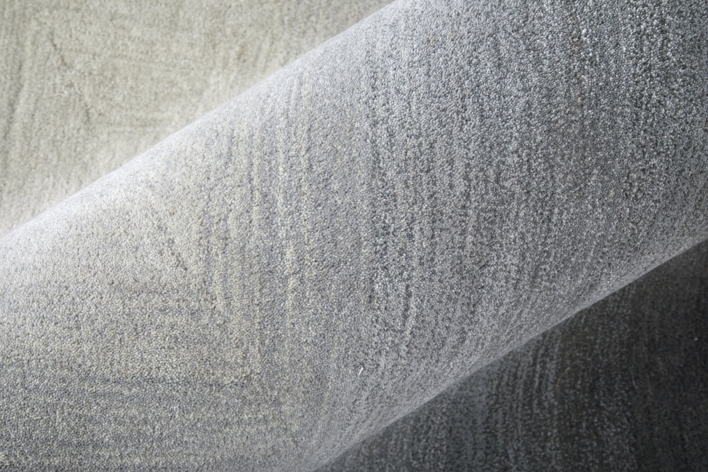 Katya Modern/Industrial/Casual Black/White/Gray Area Rug